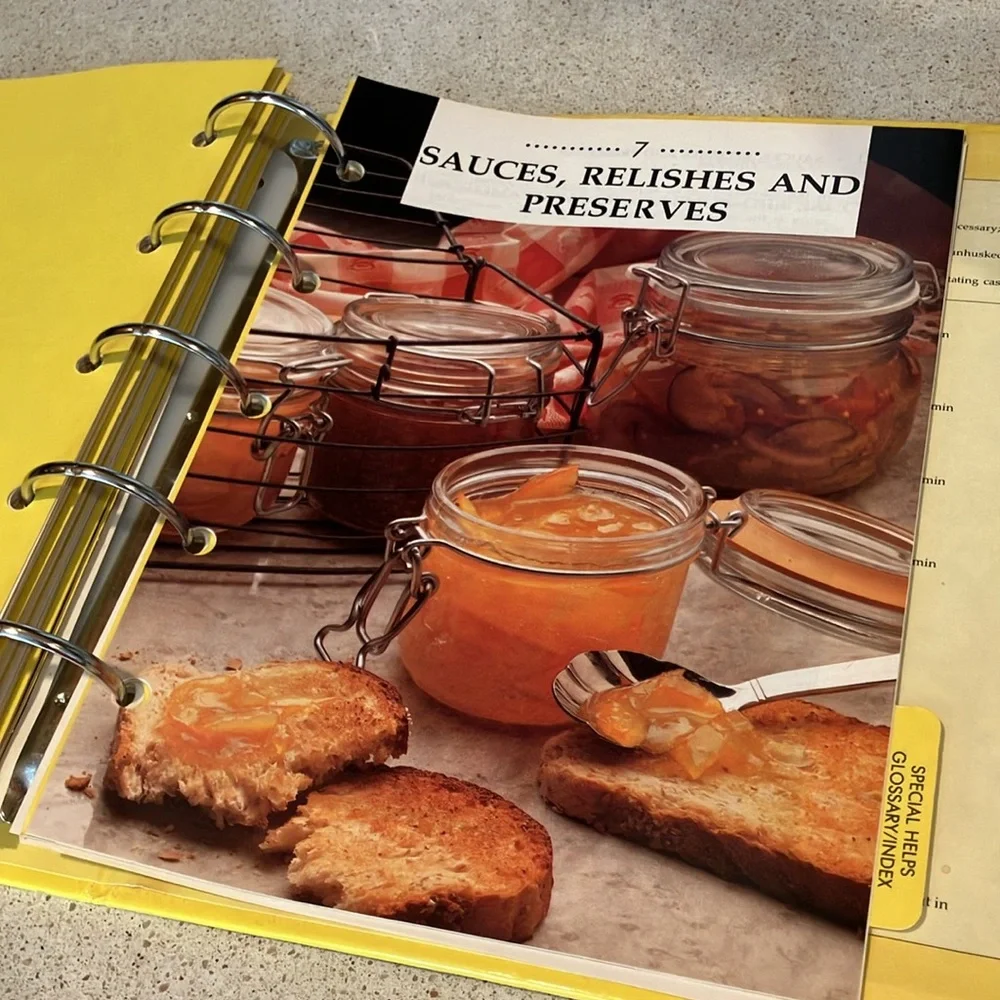 Vintage Betty Crocker's Microwave Cookbook 5-Ring